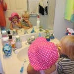 The cousins brushing teeth